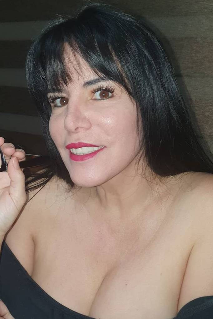 Анита Альварадо