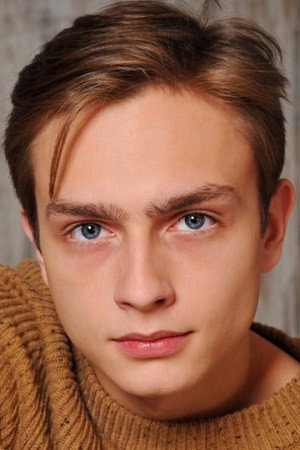 Даніл Акуцін