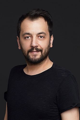 Озгюр Бібер