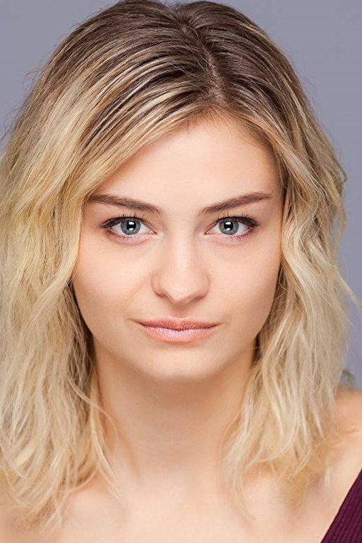 Анна Шілдс