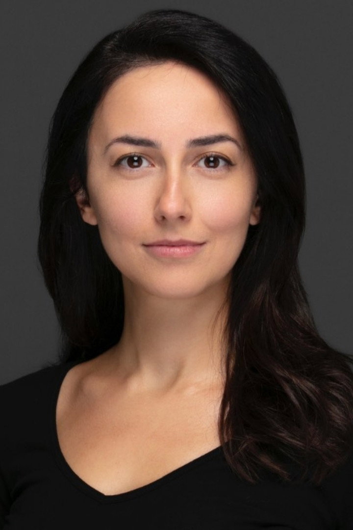 Езгі Ай