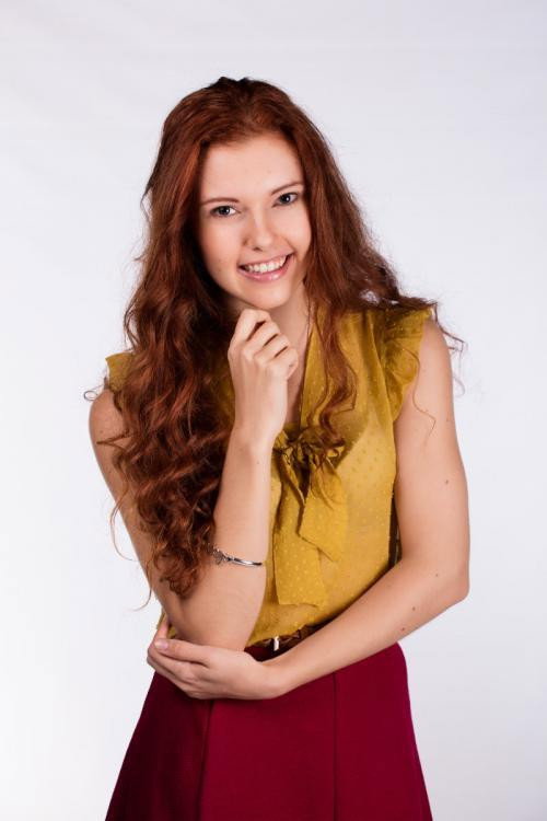 Елані Деккер